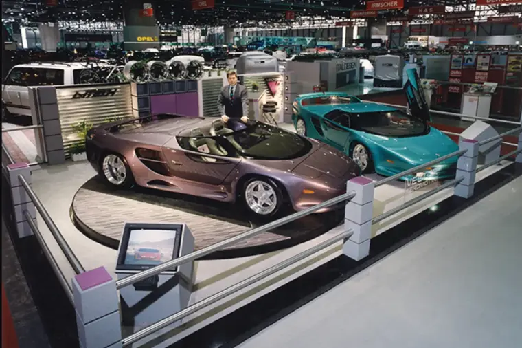 Stand Vector al Salone di Ginevra con modelli WX-3 Coupé e Roadster.