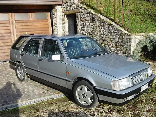 Lancia Thema 8.32 Station Wagon grigia versione speciale appartenuta a Gianni Agnelli